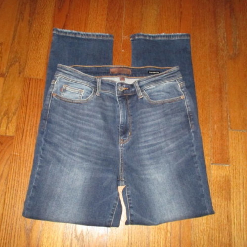 JUDY BLUE Straight Fit Hi-Rise Jeans